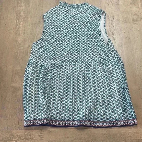 Max Studio blouse, NWT, size Small. - Picture 6 of 7